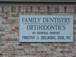 2009_05_26 Mason Michigan My dentist office