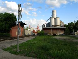 2009_05_29 Mason Grain Elevator in the distance