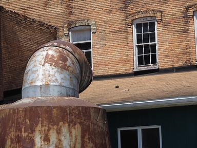 Photo Walk in Charlotte, Michigan, 30 July 2015<BR> Olympus OM-D E-M1 with original model of Olympus 14-150/4-5.6 lens